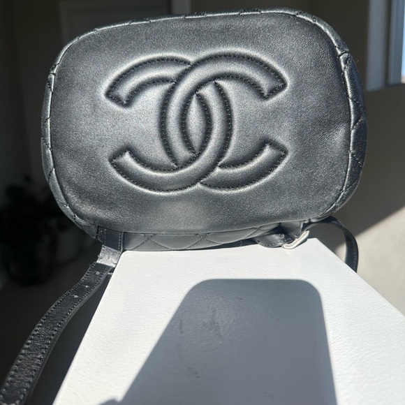 CHANEL backpack - Picture 8 of 12